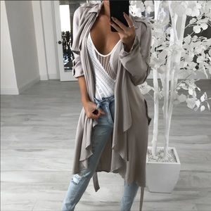 ANESSA Clouded Grey Trench